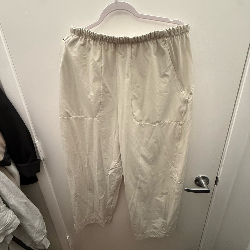 Lululemon mid rise barrel pants - Picture 2 of 2